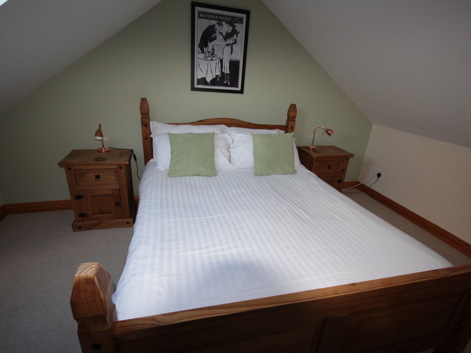 Room-4-Bedroom